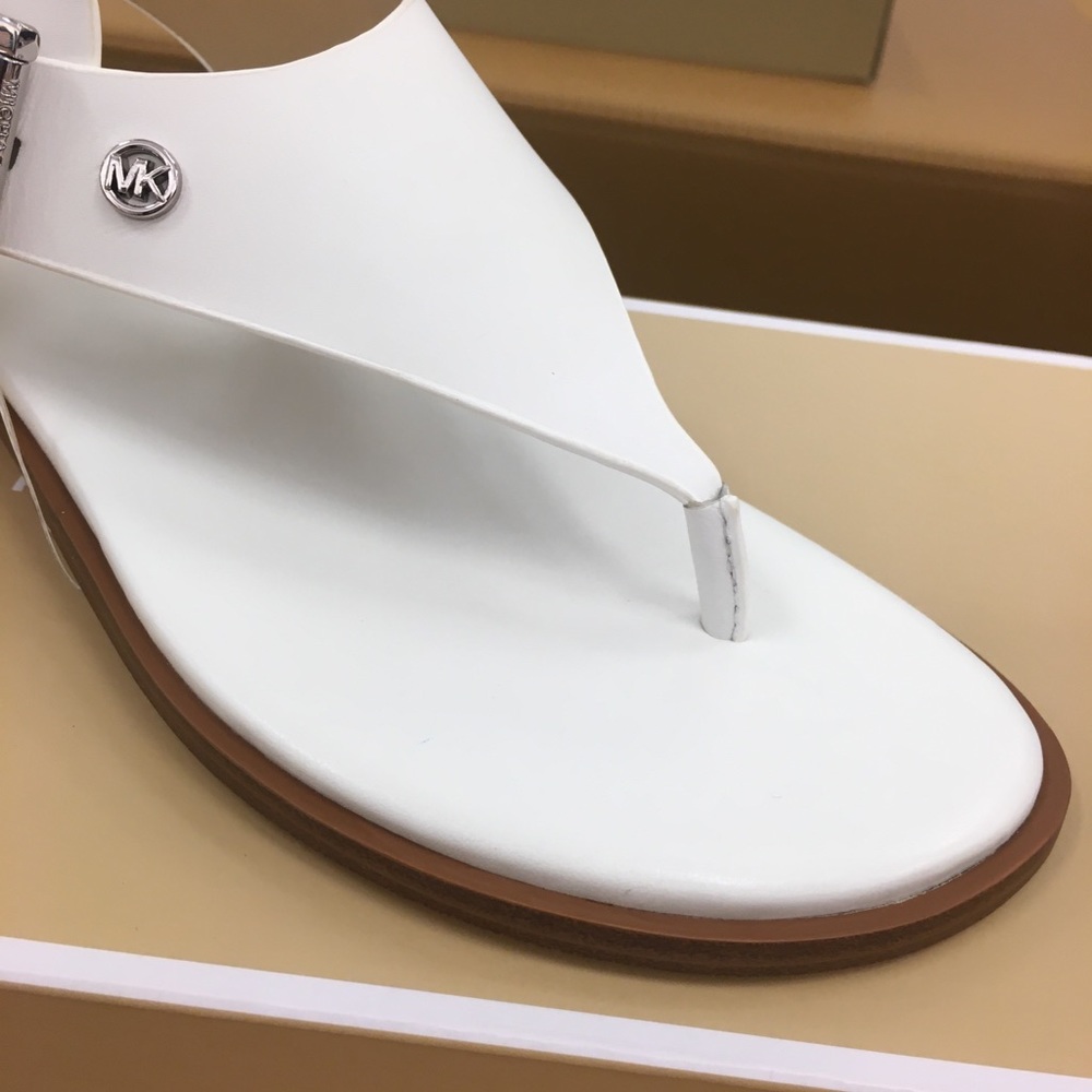 🤍White Mk Sandals🤍 - Picture 5 of 12